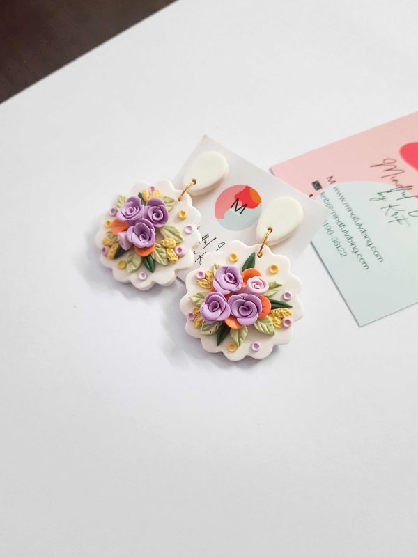 white royalty bloom polymer clay jewelry by mindful vibing kriti bhatnagar polymer clay india