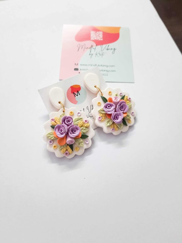 white royalty bloom polymer clay jewelry by mindful vibing kriti bhatnagar polymer clay india